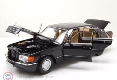 1:18 Norev 1989 Mercedes Benz 560 SEL W126