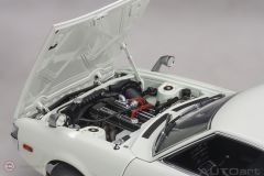 1:18 1973 Toyota Celica Liftback 2000GT (RA25) Beyaz