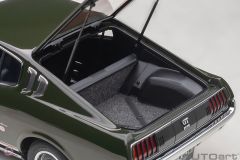1:18 1973 Toyota Celica Liftback 2000GT (RA25) Yeşil