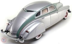1:18 1933 Pierce Arrow Silver Arrow