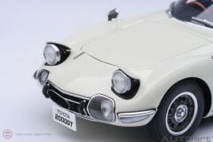 1:18 Autoart 1967 Toyota 2000GT
