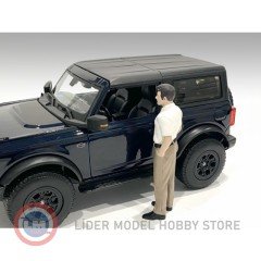1:18  American Diorama '' The Dealership '' Customer I 76308
