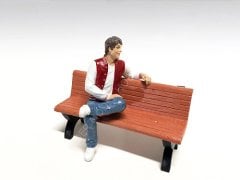 1:18 American Diorama Oturan Adam Figürü 23887