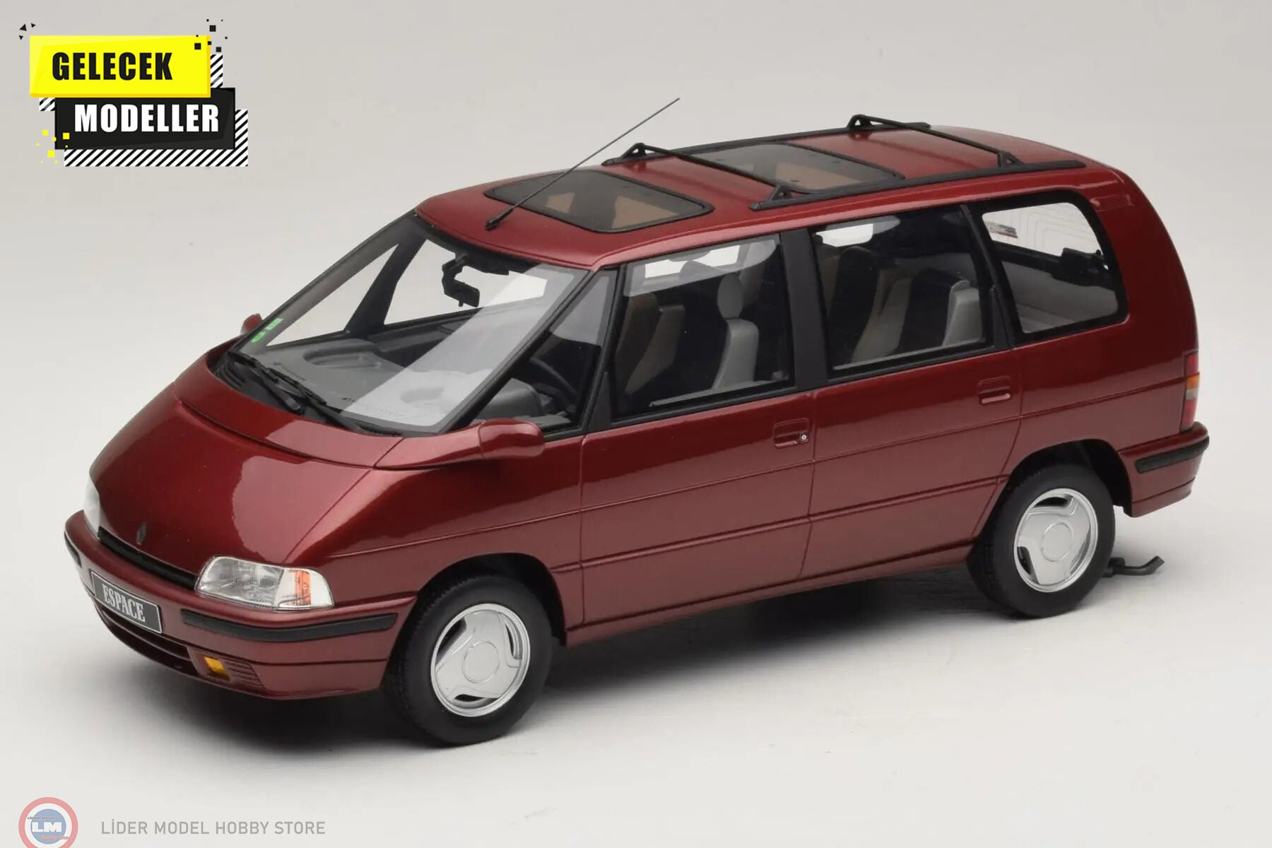 1:18 OTTO 1991 Renault Espace RXE V6i Rogue Malaga