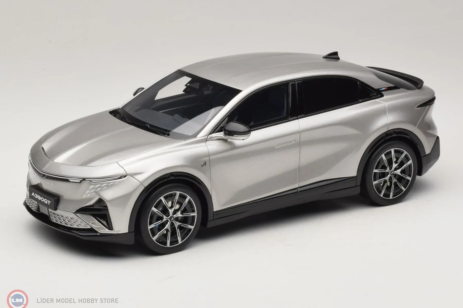 1:18 OTTO 2025 Renault Alpine A390 GT Argent Mercure