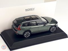 1:43 2019 Volvo V60 Cross Country