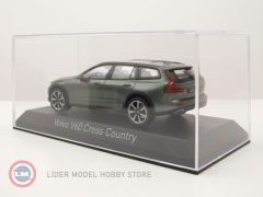 1:43 2019 Volvo V60 Cross Country
