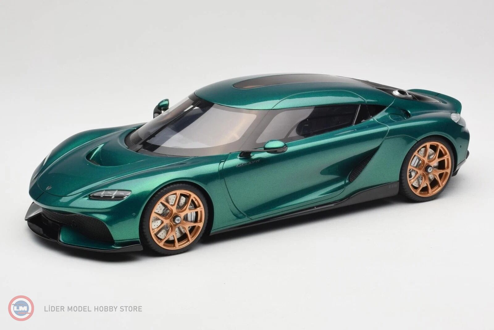 GT Spirit - 1:18 GT Spirit 2024 Koenigsegg Gemera Racing Green