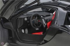 1:18 2013 McLaren P1 76065 (Fire Black)