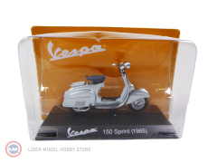 1:18 1965 Vespa 150 Sprint