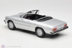 1:18 Norev 1973 Alfa Romeo 2000 Spider