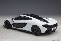 1:18 2013 McLaren P1 76066 (Alaskan Diamond White)