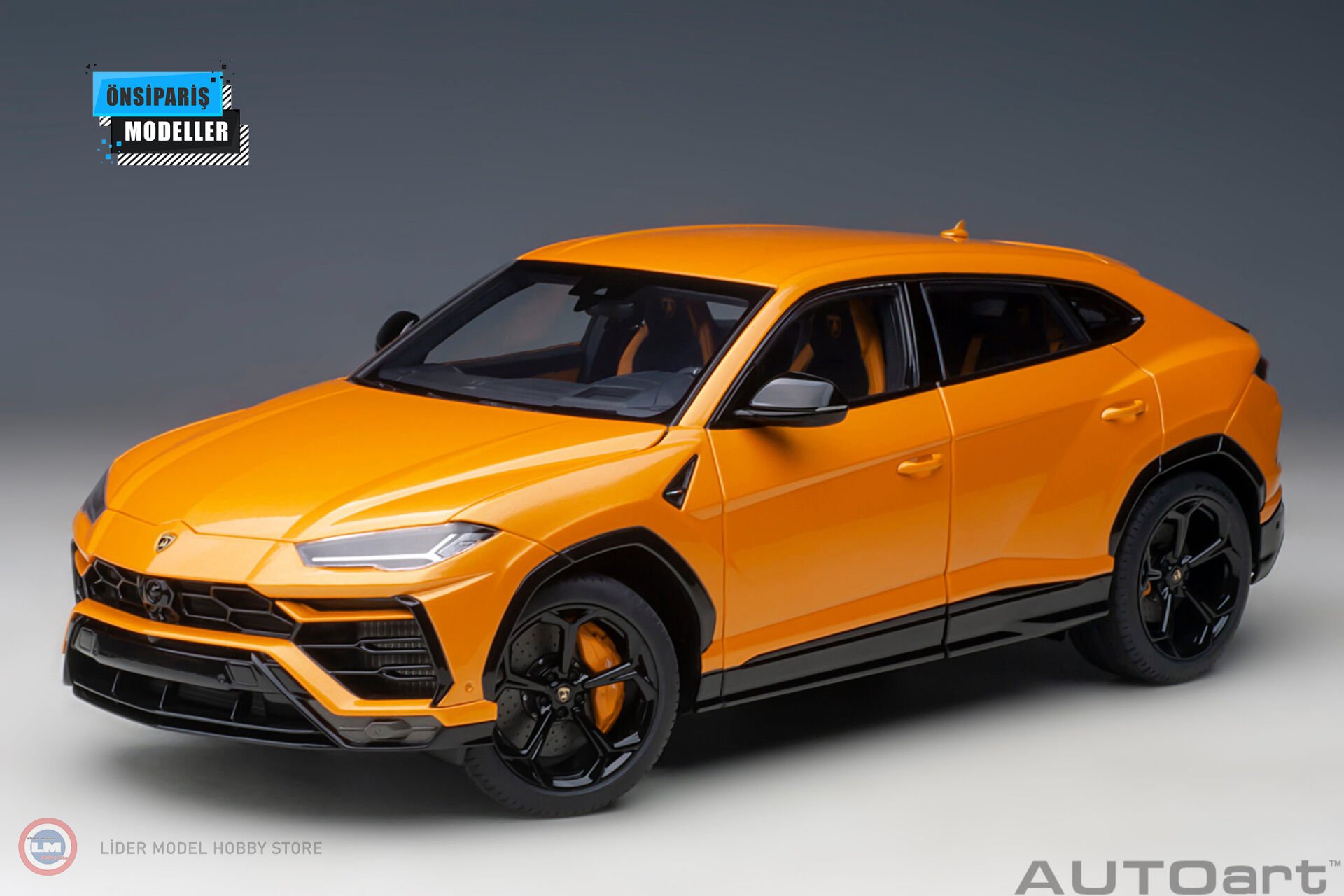 1:18 2018 Lamborghini Urus (Arancio Borealis)