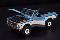 1:18 1972 Chevrolet K5 BLAZER 4x4