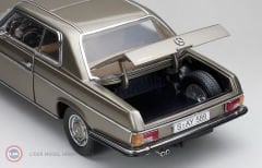 1:18 SunStar 1967 Mercedes Benz 280C Strich 8 Coupe (C114)
