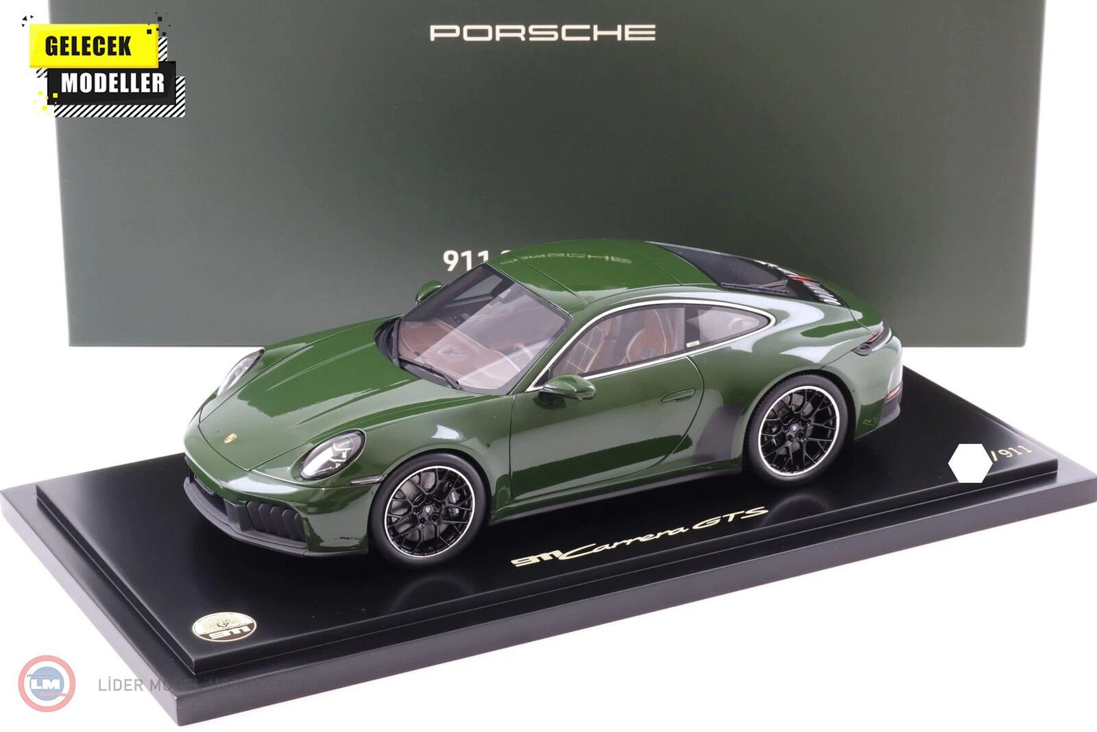 1:18 Spark 2024 Porsche 911 Carrera GTS Cuarenta Edition (992.2) - Quercusverde