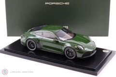 1:18 Spark 2024 Porsche 911 Carrera GTS Cuarenta Edition (992.2) - Quercusverde