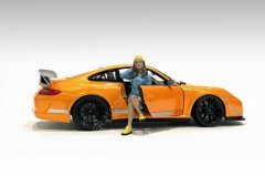 1:18 American Diorama Car Meet Figure #3 76279