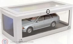 1:18 1998 BMW 5-series Touring E39