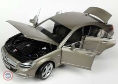 1:18 Norev 2011 Mercedes Benz CLS Class C218