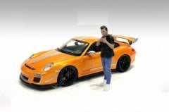 1:18 American Diorama Car Meet Figure #6 76282