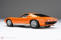 1:18 1971 LAMBORGHINI MIURA P400 SV