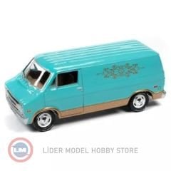 1:64 Johnny Lightning  1976 Dodge Tradesman Van Mint Green