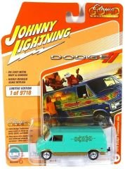 1:64 Johnny Lightning  1976 Dodge Tradesman Van Mint Green