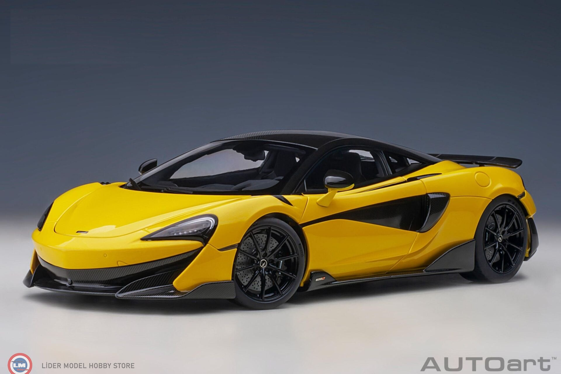 1:18 Autoart 2019 Mclaren 600LT