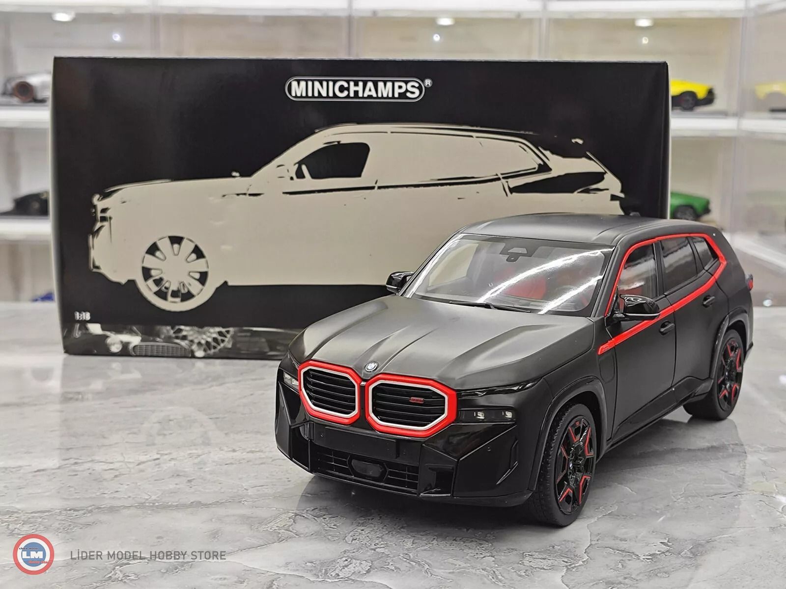 1:18 Minichamps 2023 BMW XM Black Red