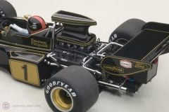1:18 1973 Lotus 72E #1 E.Fittipaldi Figürlü