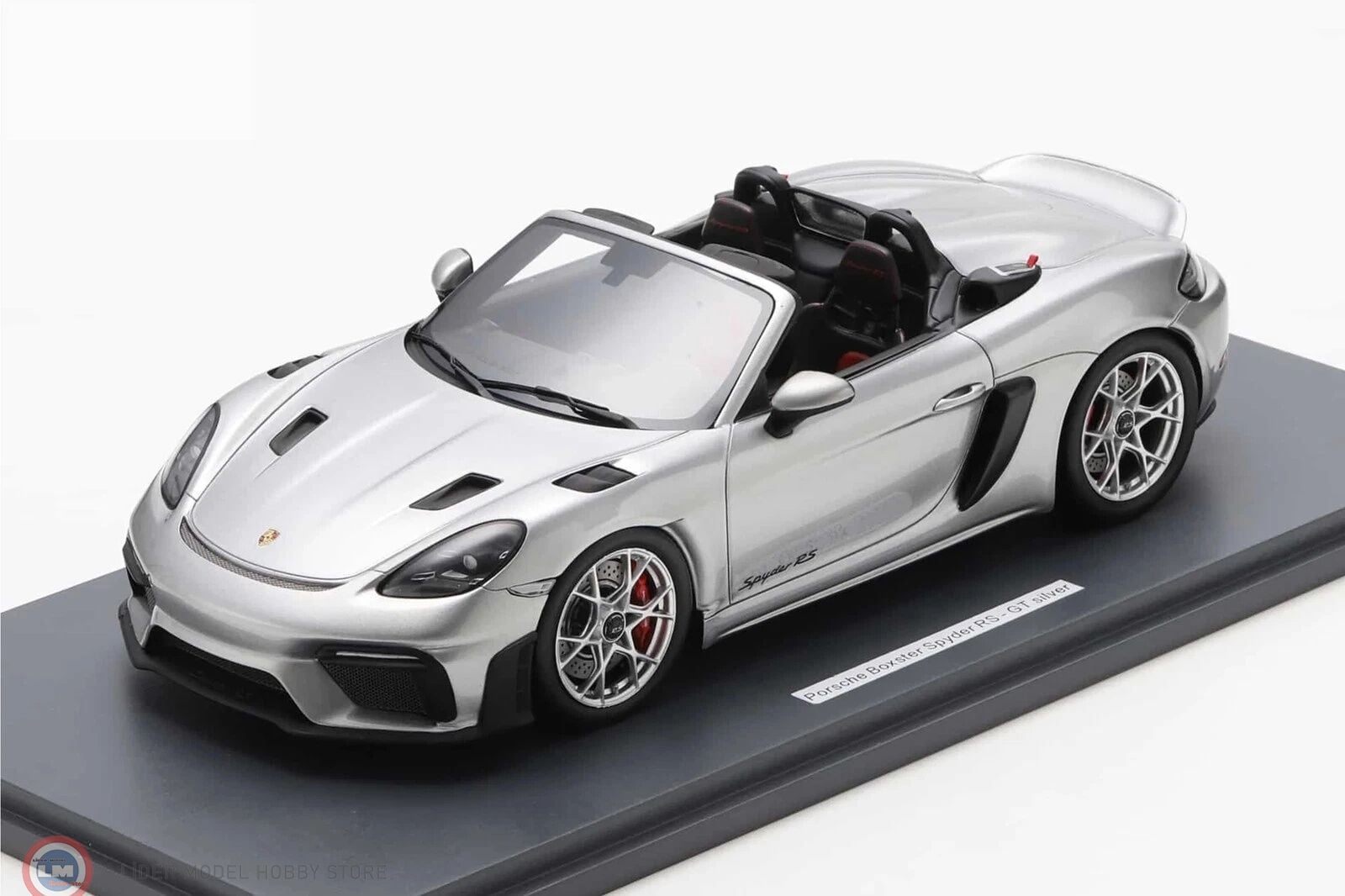 1:18 Schuco 2023 Porsche Spyder RS - GT silver