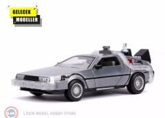 1:24 Jada DeLorean Time Machine Back to the Future 2