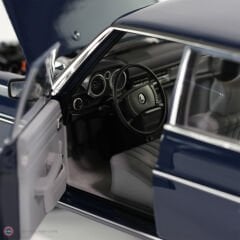 1:18 1970 Mercedes Benz 200 W115 - Midnight Blue