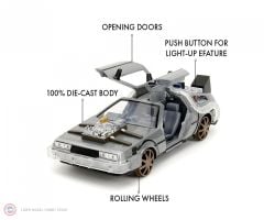 1:24 DeLorean Time Machine (Back to the Future 3)