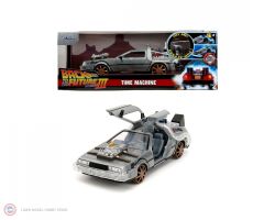 1:24 DeLorean Time Machine (Back to the Future 3)