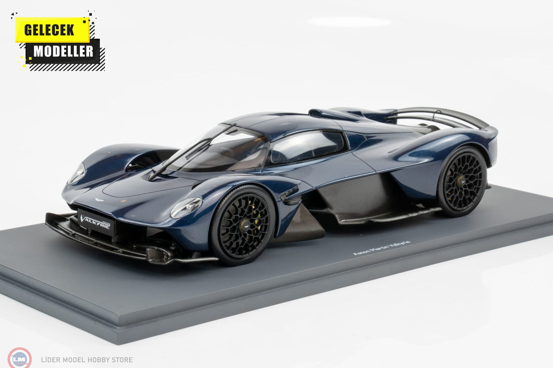 1:18 Schuco 2021 Aston Martin Valkyrie