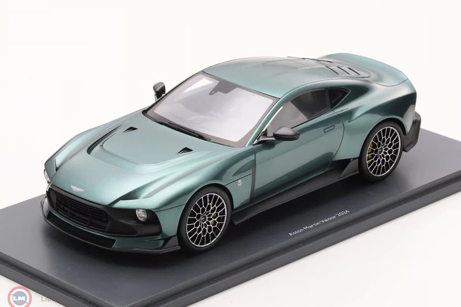 1:18 Schuco 2023 Aston Martin Valour