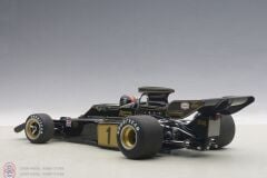 1:18 Autoart 1973 Lotus 72E #1 E.Fittipaldi Figürlü (with driver figurine)