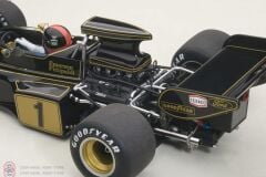 1:18 Autoart 1973 Lotus 72E #1 E.Fittipaldi Figürlü (with driver figurine)