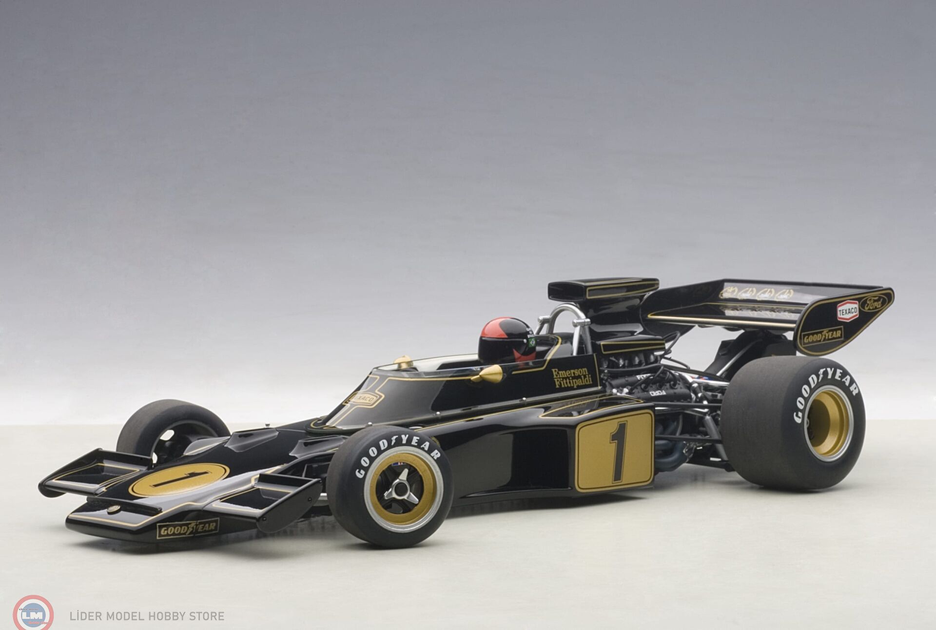 1:18 Autoart 1973 Lotus 72E #1 E.Fittipaldi Figürlü (with driver figurine)