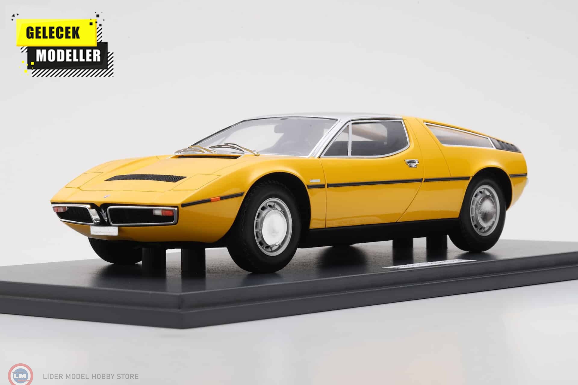 1:18 Schuco 1971 Maserati Bora