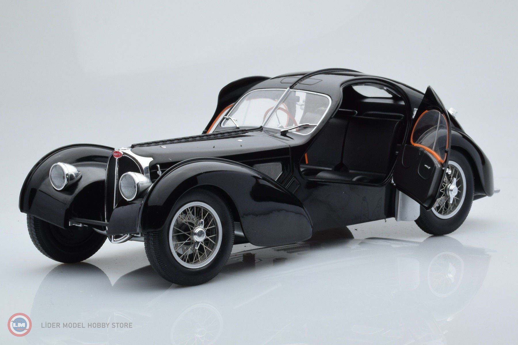 1:18 Solido 1938 Bugatti 57 SC Atlantic Coupe