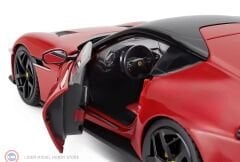 1:18 Polistil 2024 Ferrari 12 CILINDRI + SHOWCASE