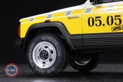 1:18 1989 Jeep Cherokee Renault Assistance