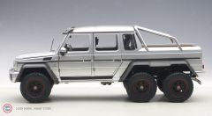 1:18 Autoart 2013 Mercedes Benz G63 AMG 6x6 Pickup