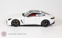 1:18 Mercedes Benz  AMG GT63 V8- opalith white