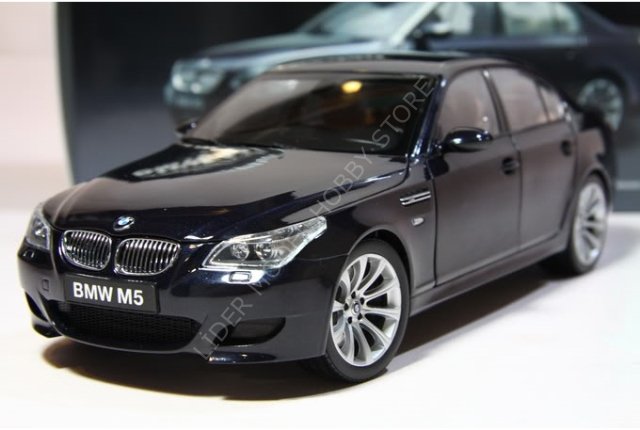 Kyosho - 1:18 2005 BMW M5 E60 Sedan - 10.130,82 TL - 10.130,82 TL