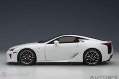1:18 Lexus LFA (Whitest WhiteCarbon)