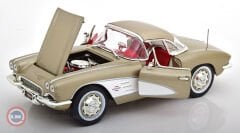 1:18 AutoWorld 1961 Chevrolet Corvette Coupe